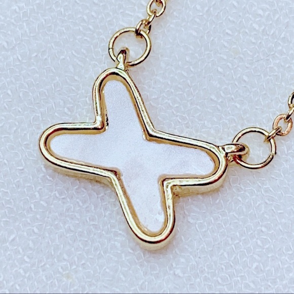 ❣️$25/3❣️ Little X Mother of Pearl Pendant Necklace - Picture 3 of 11